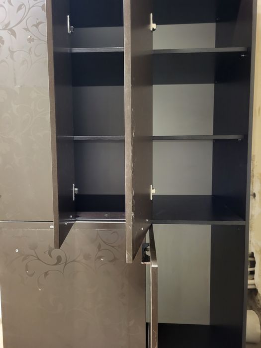 Продам два шкафа