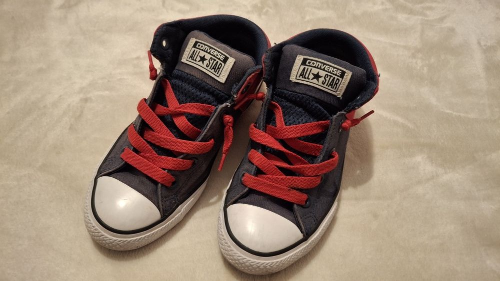 Adidași, Mărime 35