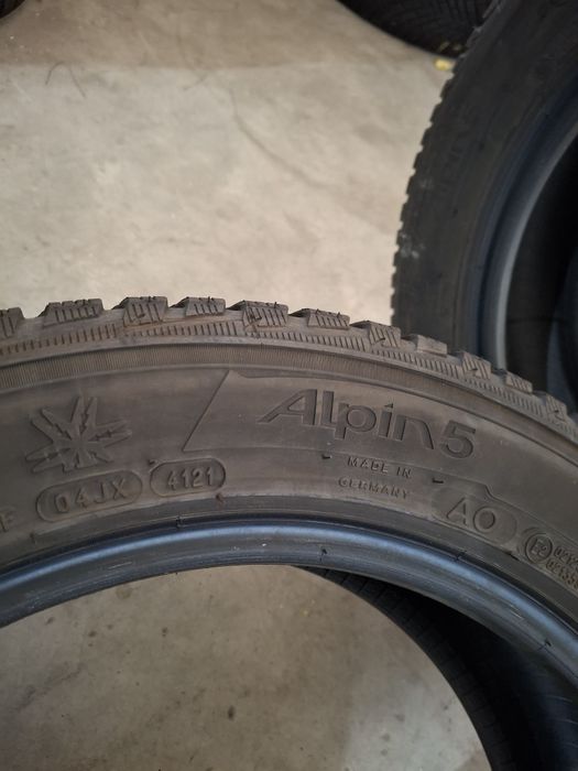 2 Anvelopele de iarnă 215 55 r17 Michelin