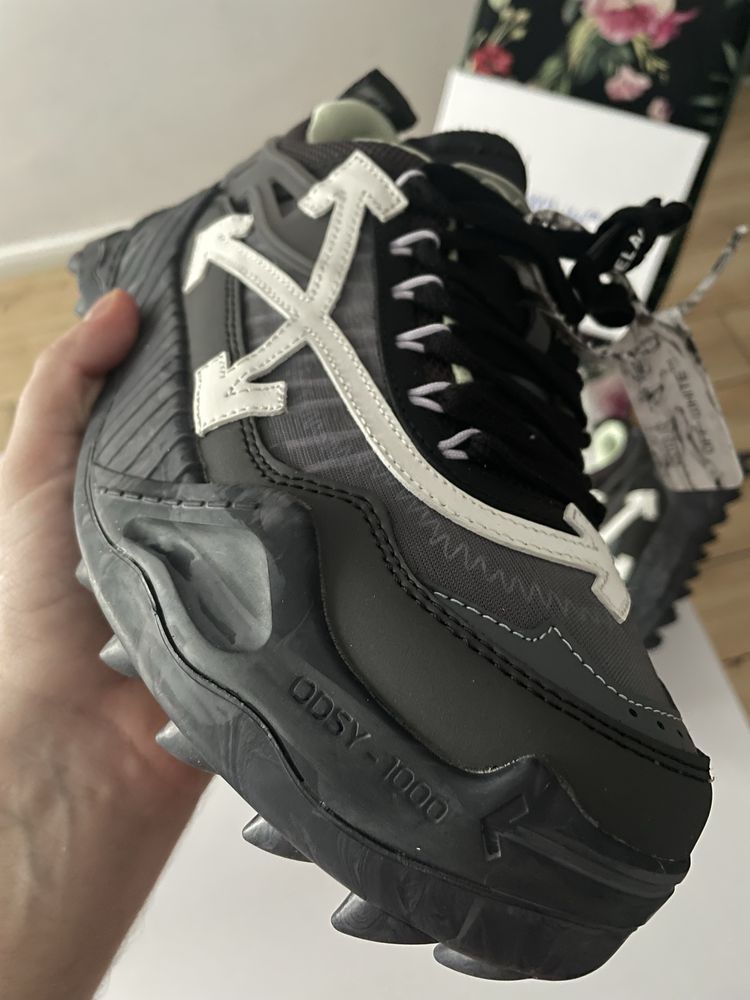 OFF White ODSY Dark Grey
