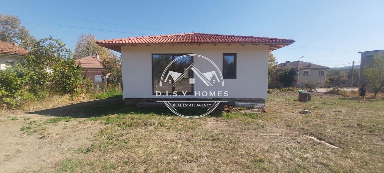 Продава се Къща в с. Палици, Област Велико Търново - 85 кв.м за 789 €/кв.м - Снимка #2