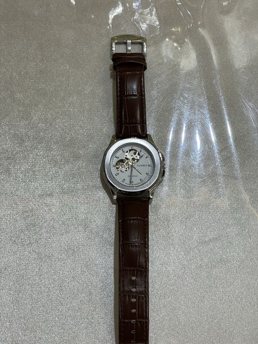 Продаю часы casirui механические