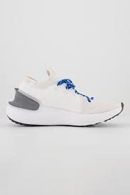 Продавам маратонки under armour