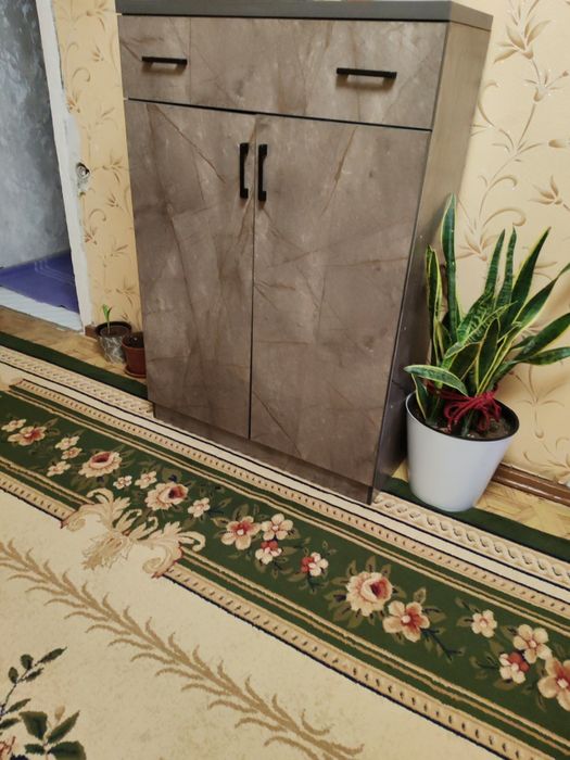 Камод сотилади срочно