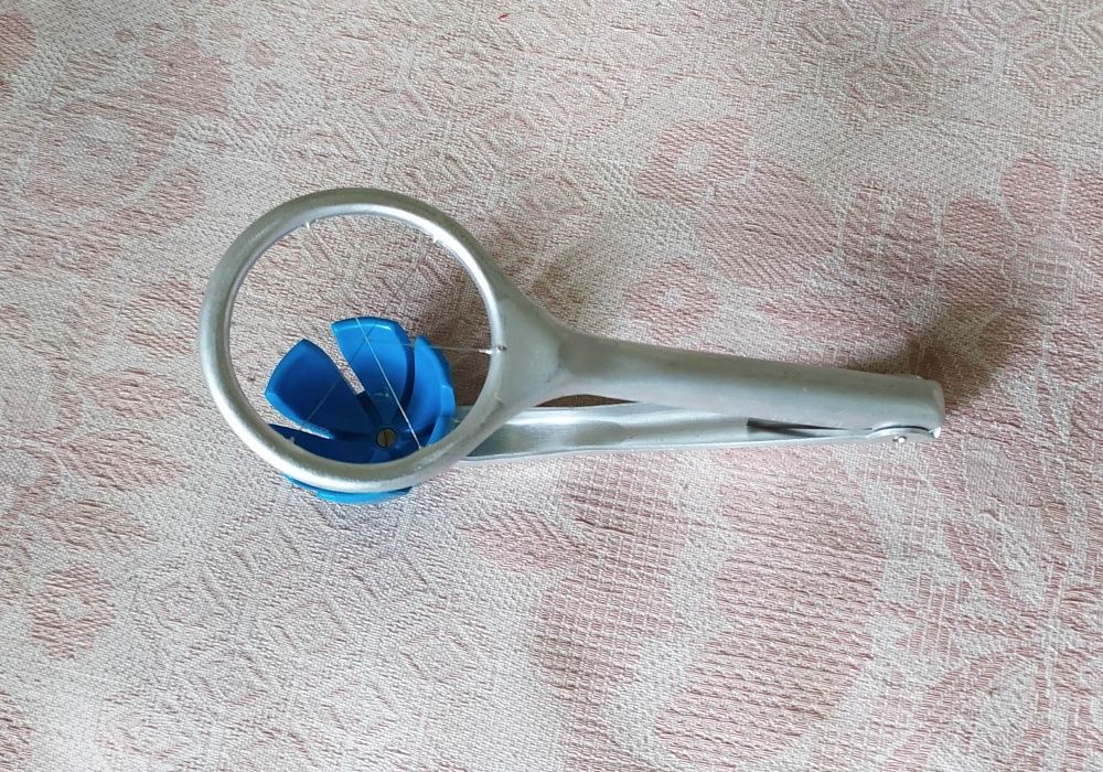 продаётся яйцерезка новая