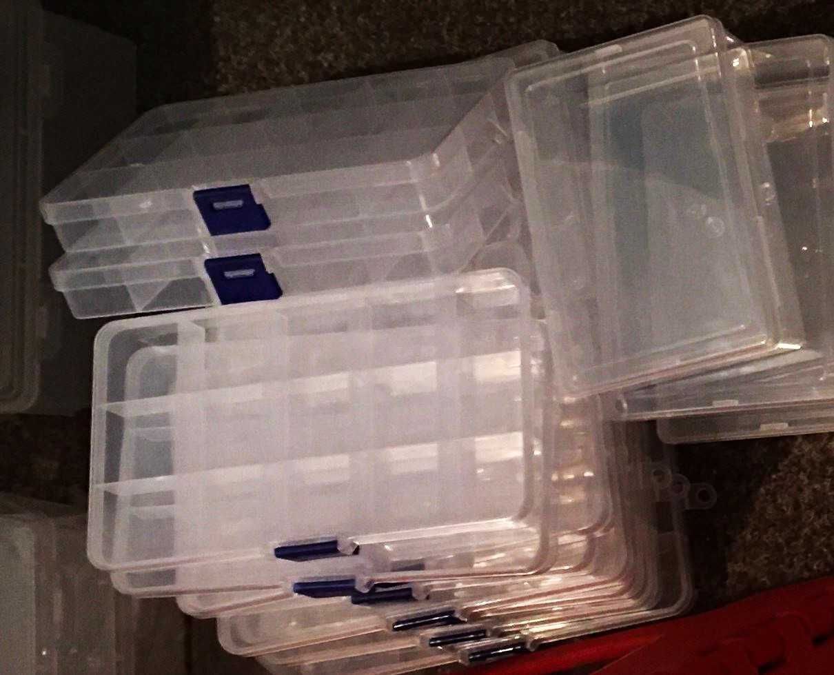 Cutii din plastic transparent pentru organizare sau depozitare