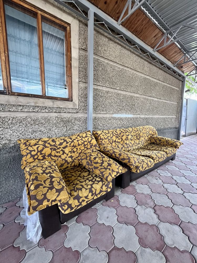 Продам диван с креслом недорого