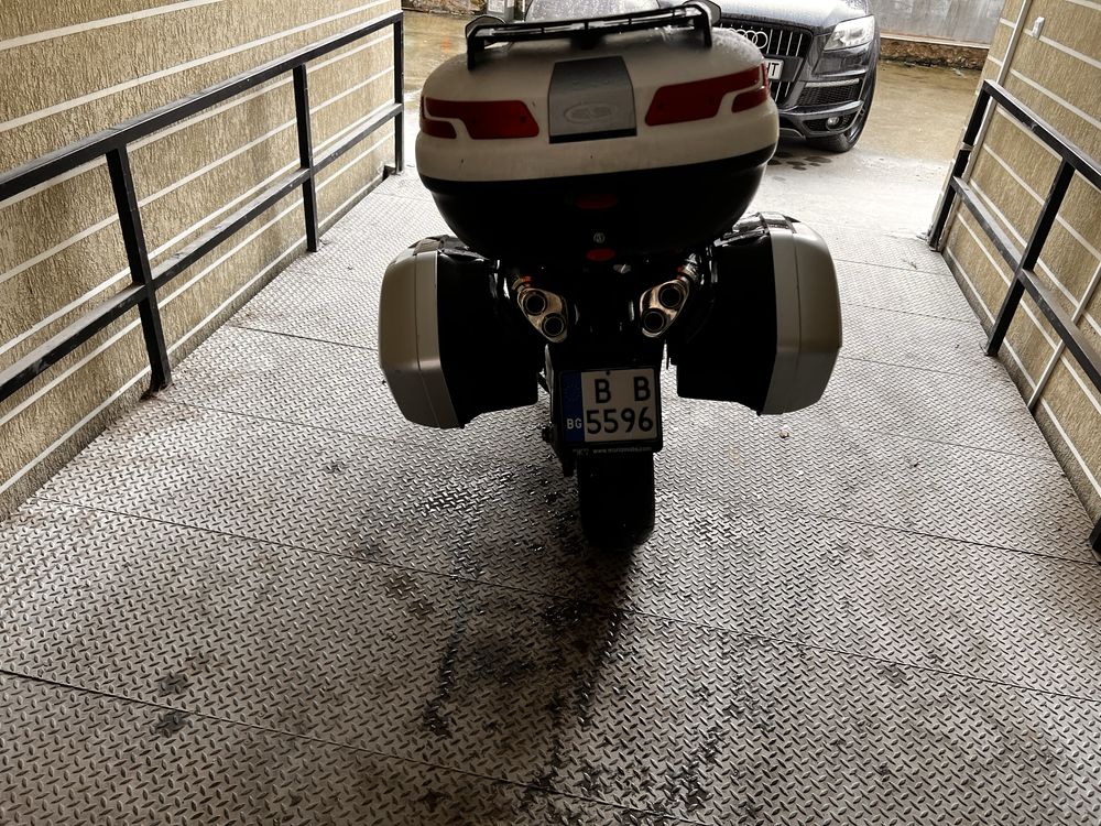 Продавам Honda VFR 800 ABS – 2002 г. Хонда
