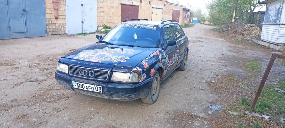 Продам ауди 80 б4 универсал.инжекторная 1.400