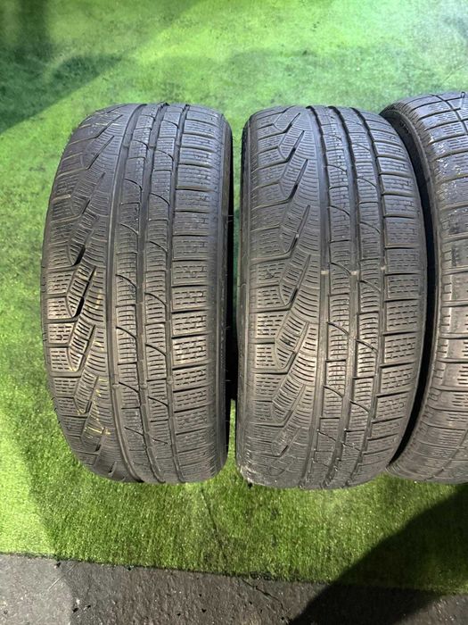 Anvelope iarnă 275/30/20 - 225/35/20 Pirelli RSC*
