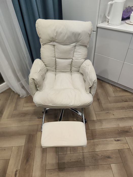 Кресло белое б/у