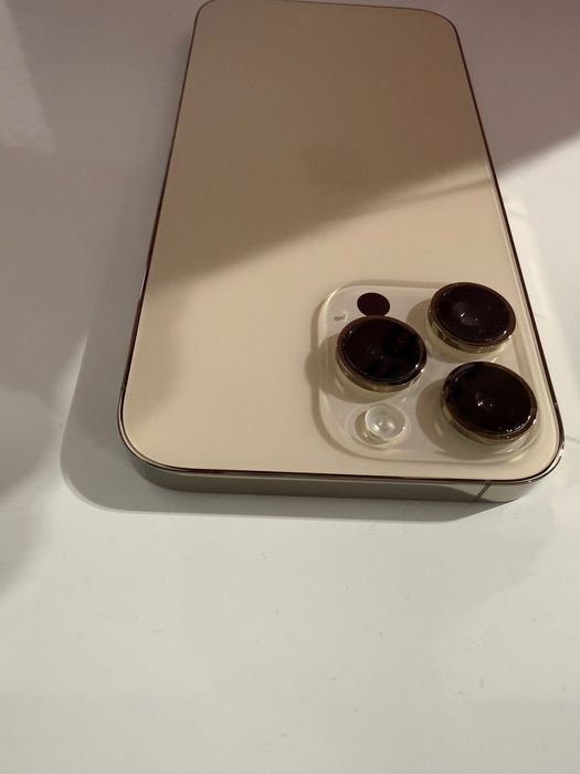 Продавам apple iphone 14 pro max