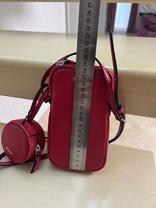 Geanta pentru telefon DKNY