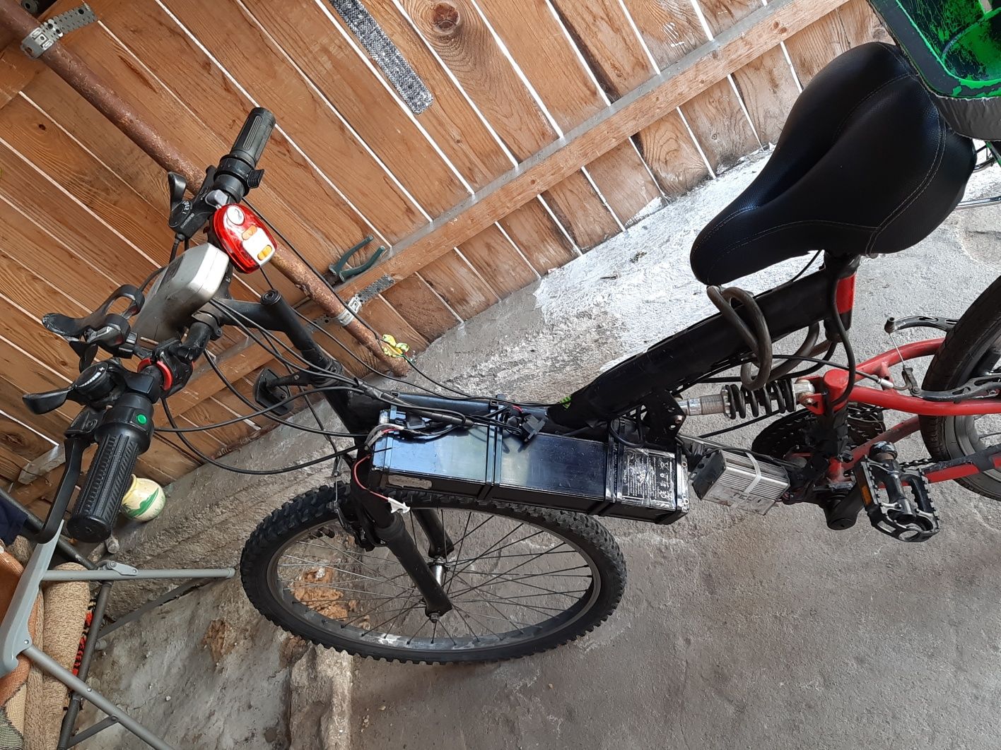 Motor electric bicicletă și bateri stare bună