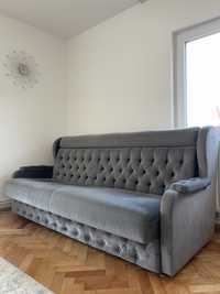 Canapea gri extensibila cu 3 locuri