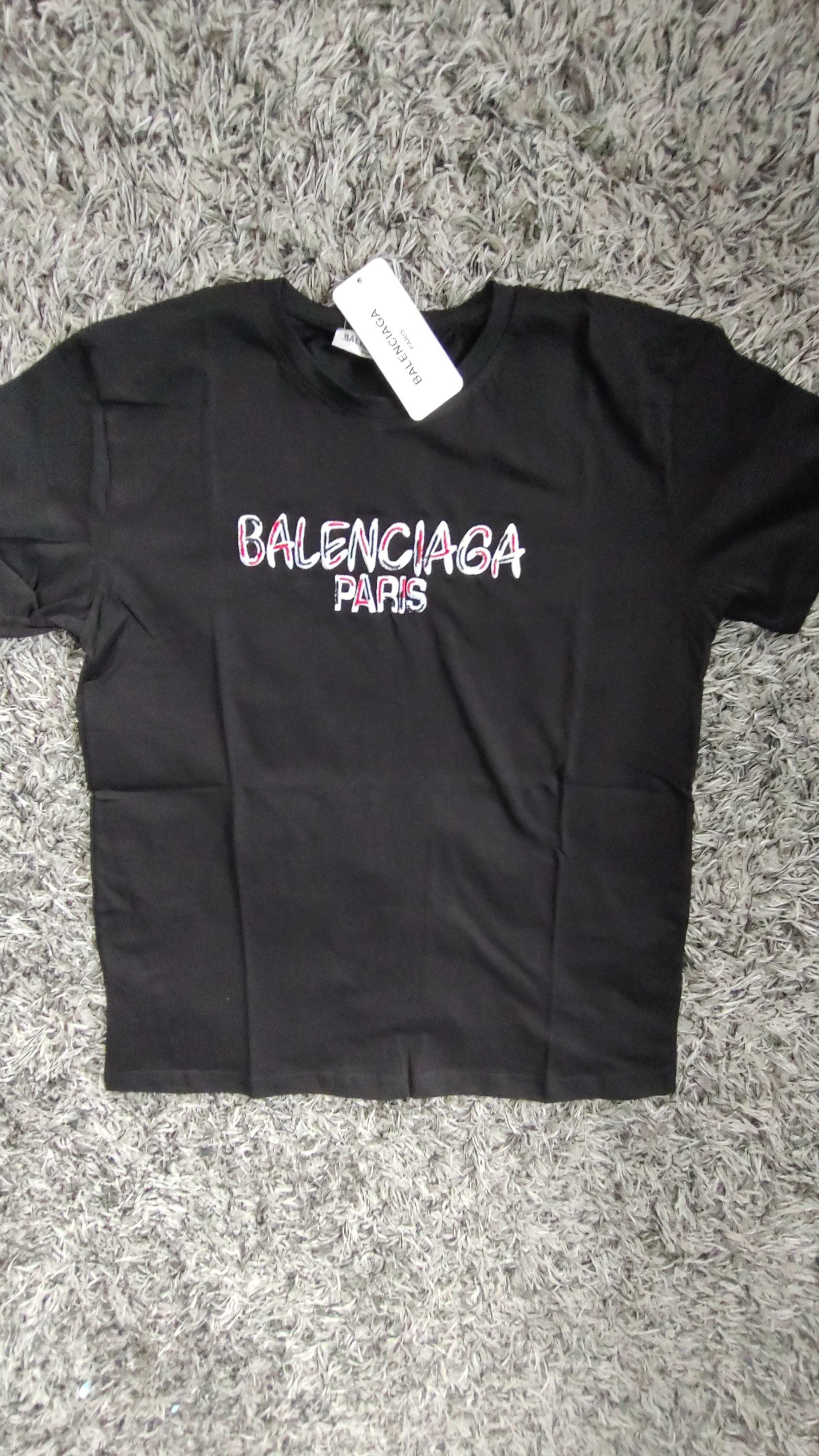 Нова тениска Balenciaga Paris