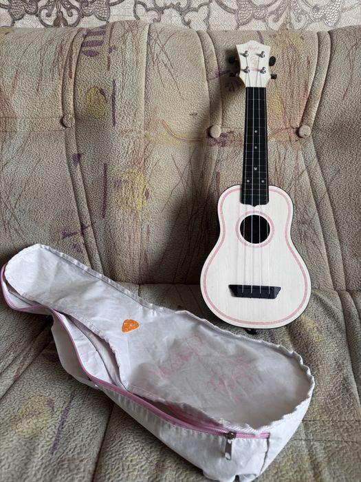 Укулеле(гитара) Бренд:Flight.