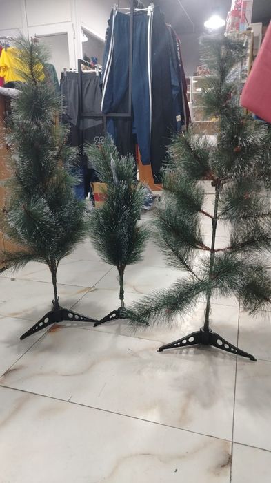 Продам ёлочки Скоро Новый год