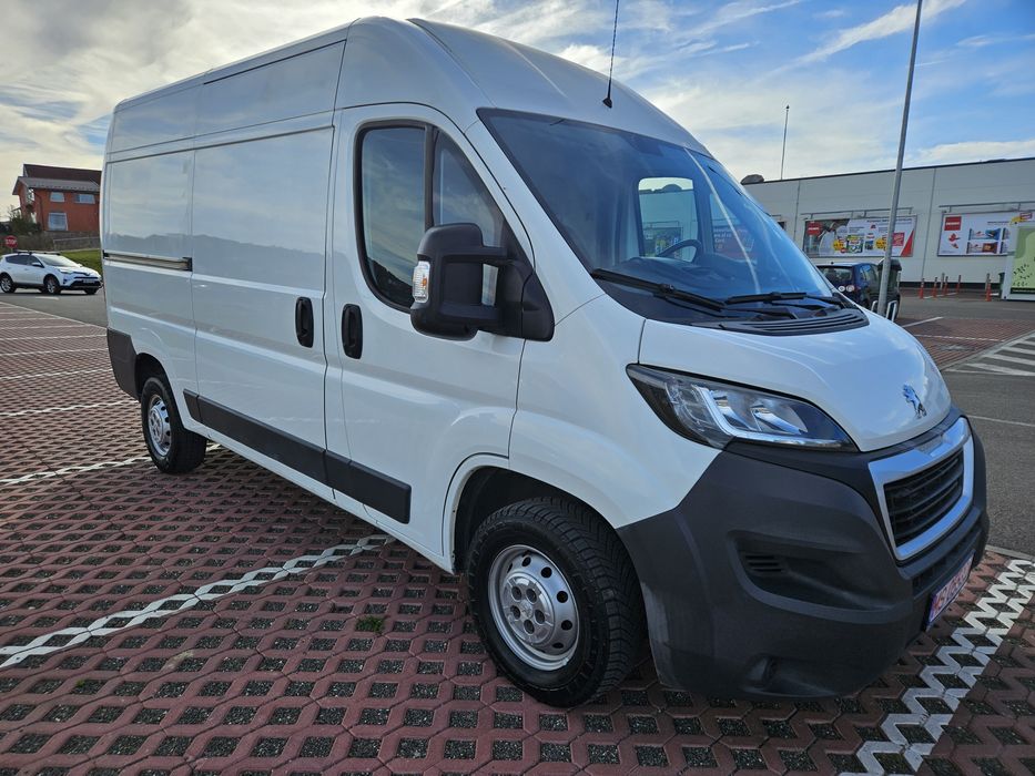 Vând Peugeot Boxer