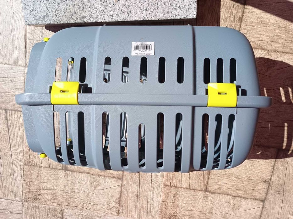 ГОЛЯМА Клетка домашни любимци Made in Italy и Чисто Нови Поилка 0.5л