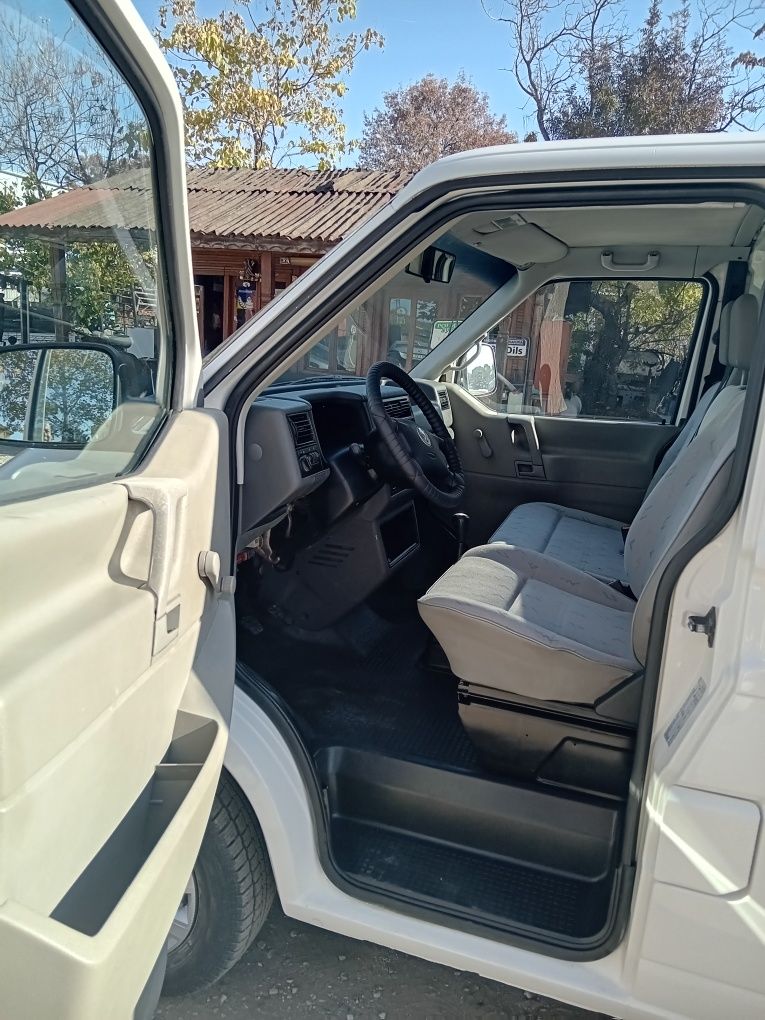 VW transporter 2.5TDi климатик дълга база
