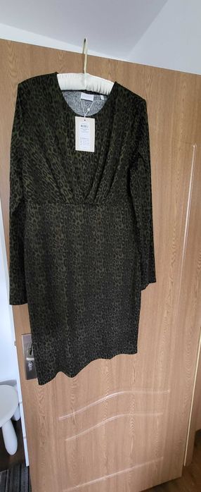 Vand rochie gravidute
