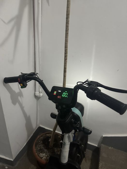 Scuter Electric Booster 450W 40km/h
