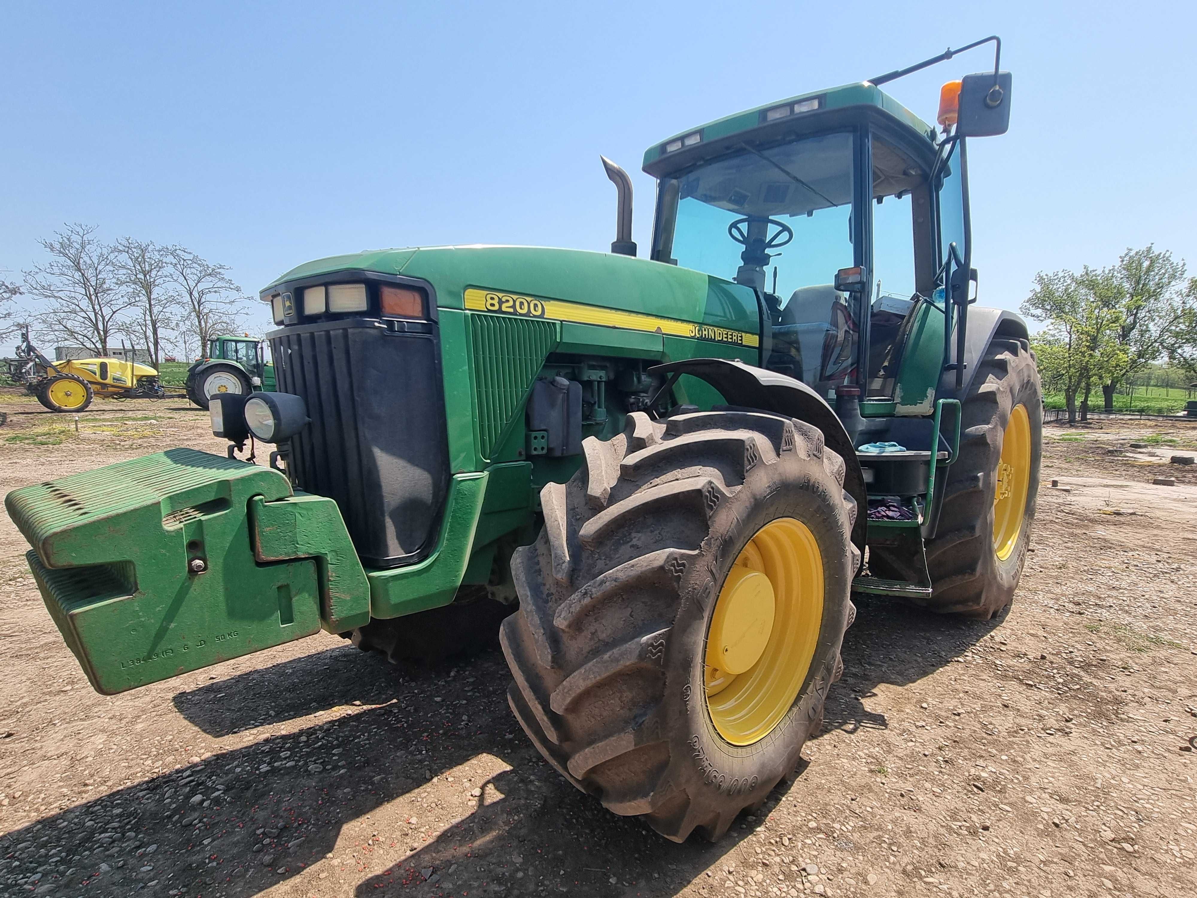 Tractor John Deere 8200