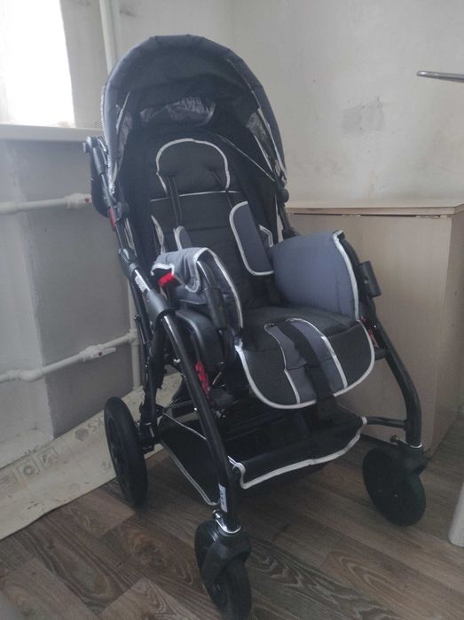 Коляска инвалидная для детей с ДЦП