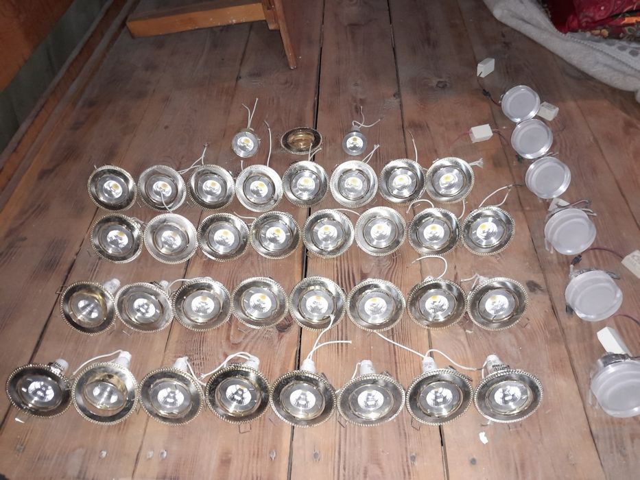 Споты количество 40 штук по 250 тенге.