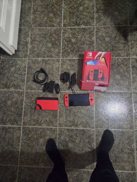Nintendo switch oled mario red edition