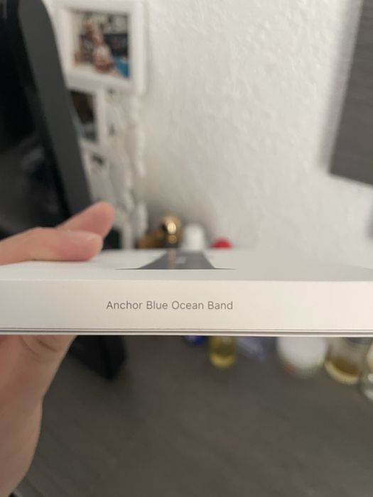 Продавам чисто нова каишка  Blue Ocean Band за Apple watch 3
