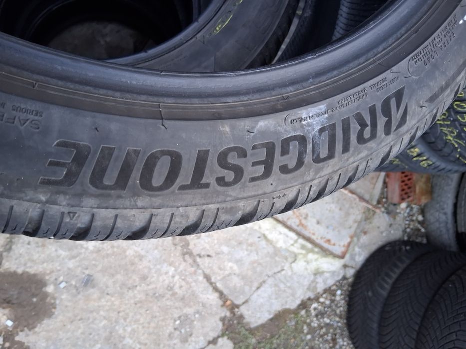 265 40 20 Bridgestone 2бр зимни дот 2024г