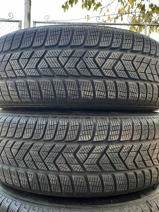 4 Броя 215/65/17 Pirelli 2x7,2mm 2x6,8mm 2020 DOT
