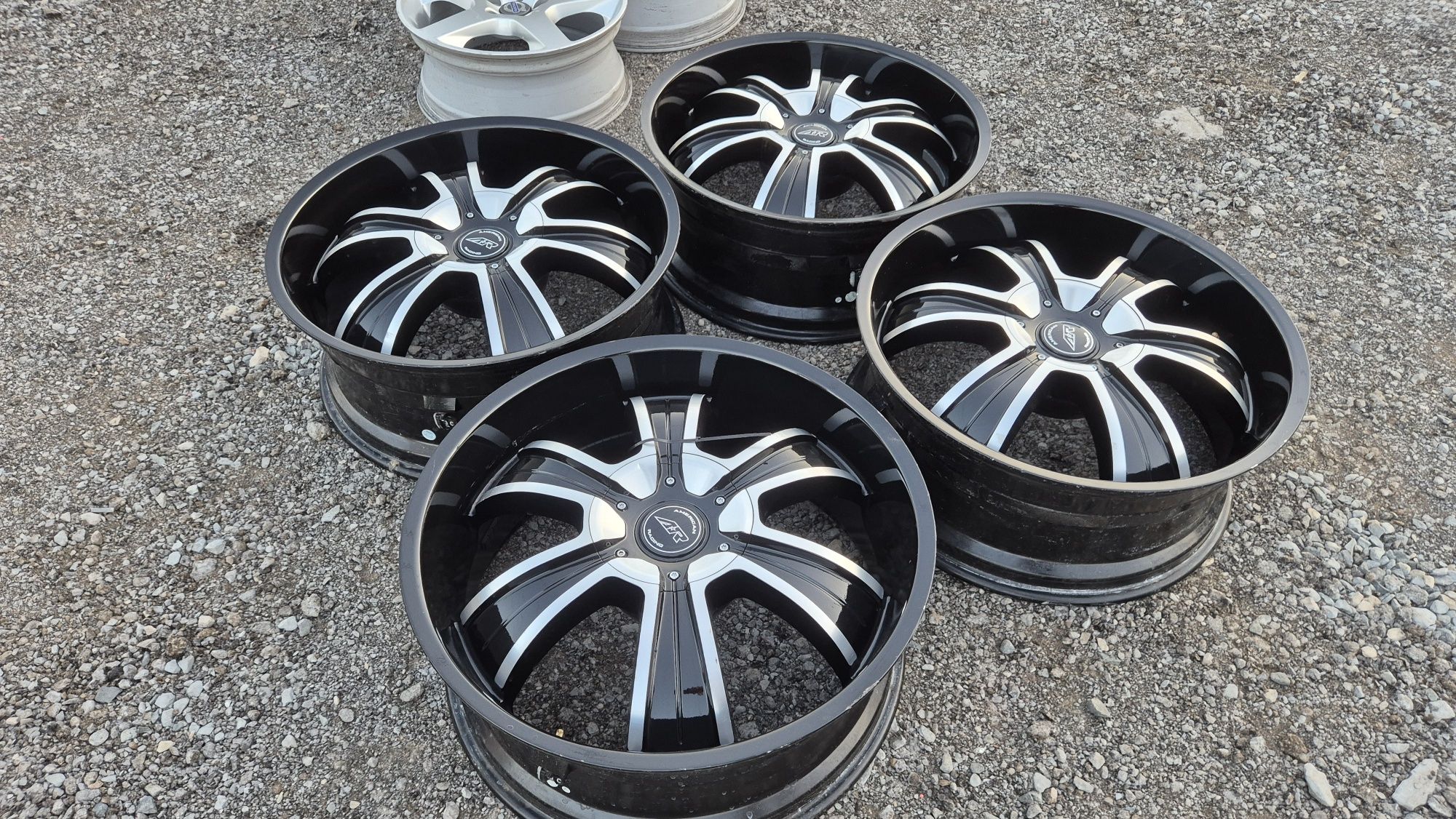 Джанти AR 6/139.7 Toyota,Nissan,Mitsubishi 6x139.7

Употребявани, Шуме