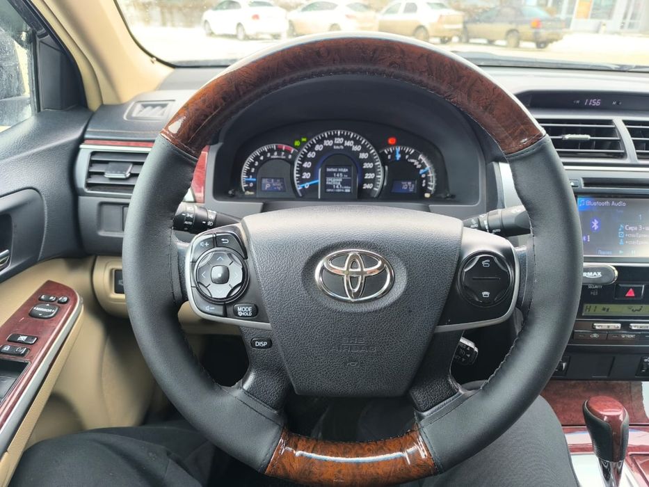 Оплетка и обшивка  руля