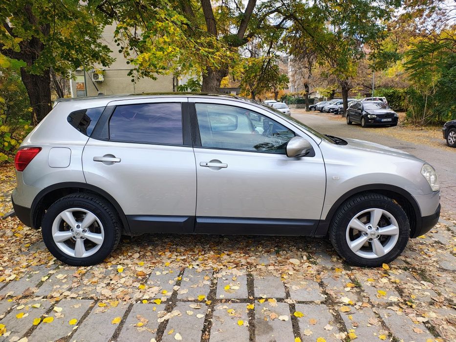 Продавам Нисан Кашкай