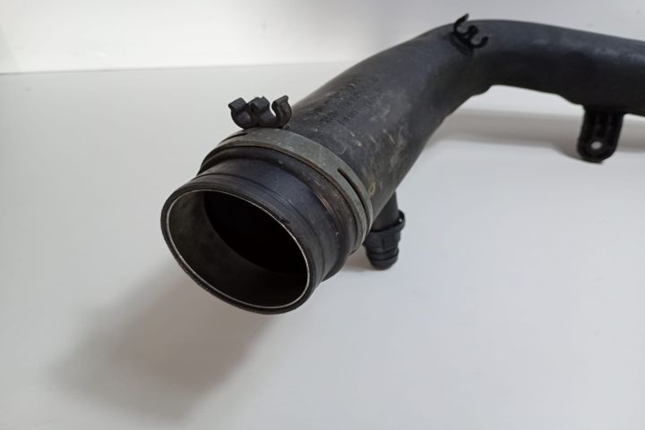 Tub intercooler 1K0129654AD Volkswagen VW Caddy a 3-a generatie seria