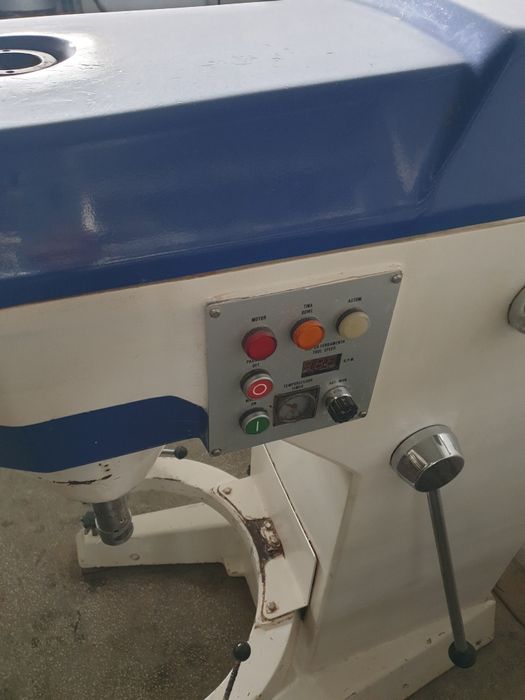 Планетарен миксер 50л