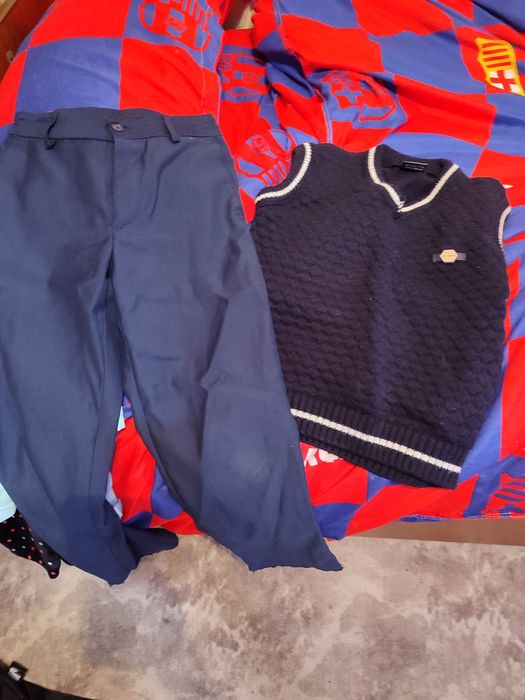 Отдам школьные вещи