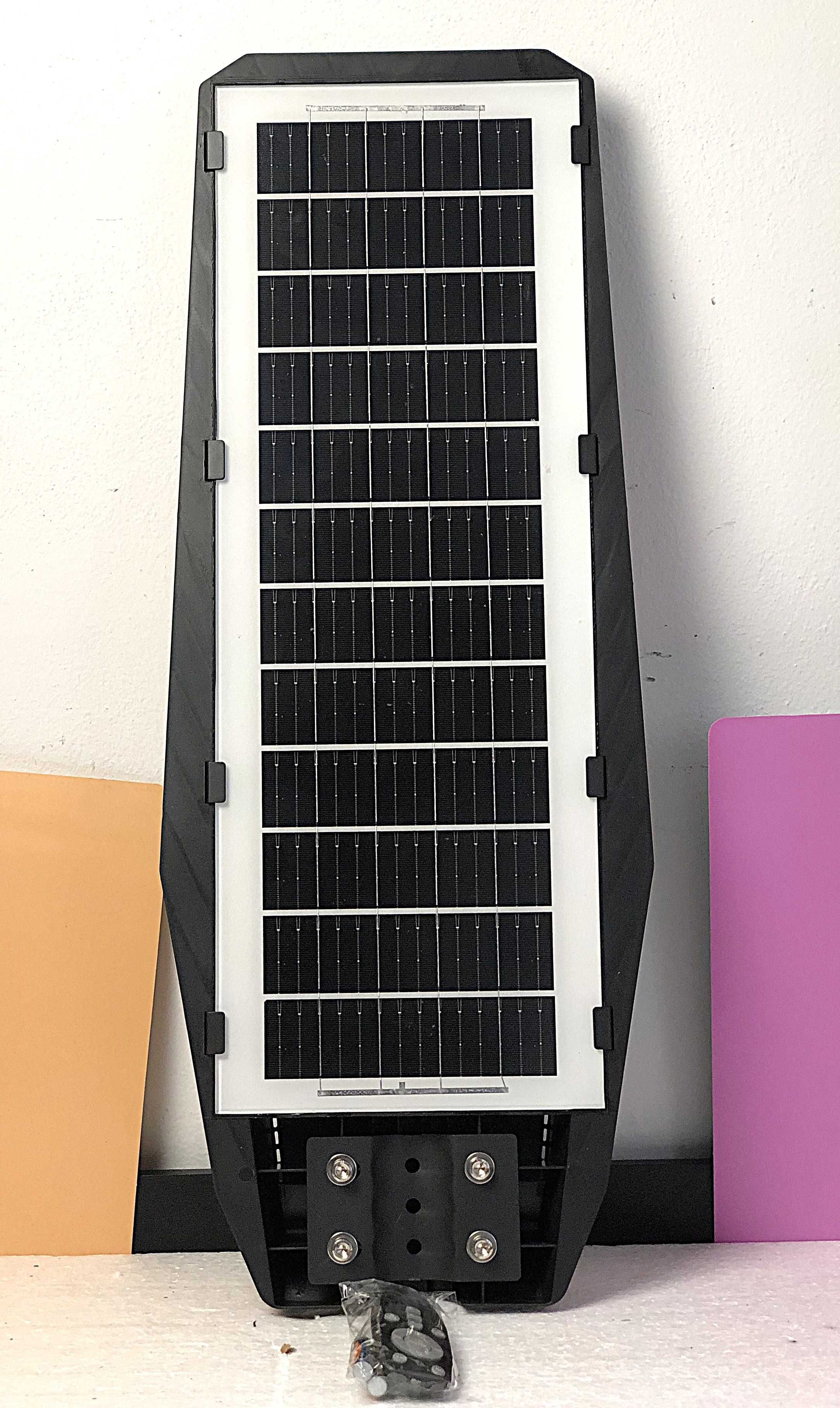 Lampa solara LED 2500W, iluminare puternica, fara costuri!