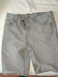Vand pantaloni scurti