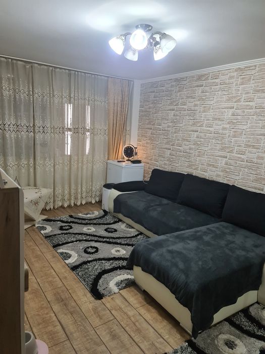 Apartament de vânzare cu posibilitate de spatiu comercial- 78mp2 zona