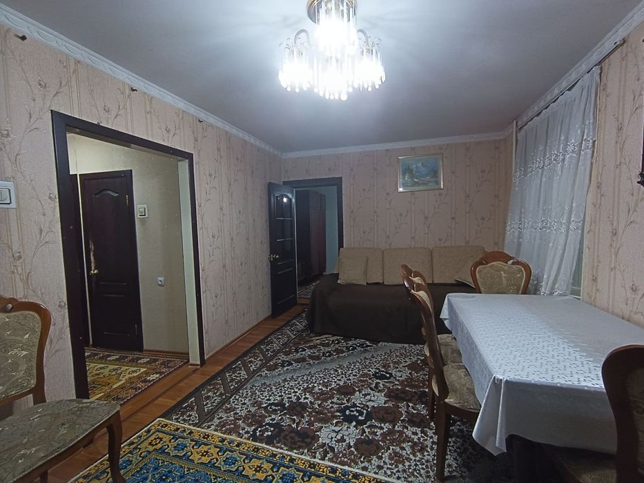 Юнусабад 18, 2в3/2/4 кирпич, два балкона