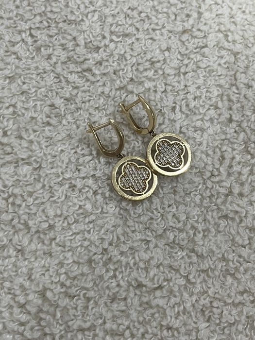 Золотые серьги 585