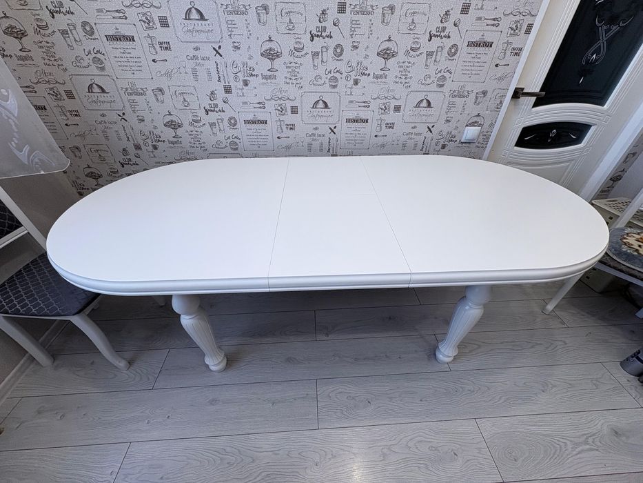 Стол Кардинал из дерева ясень