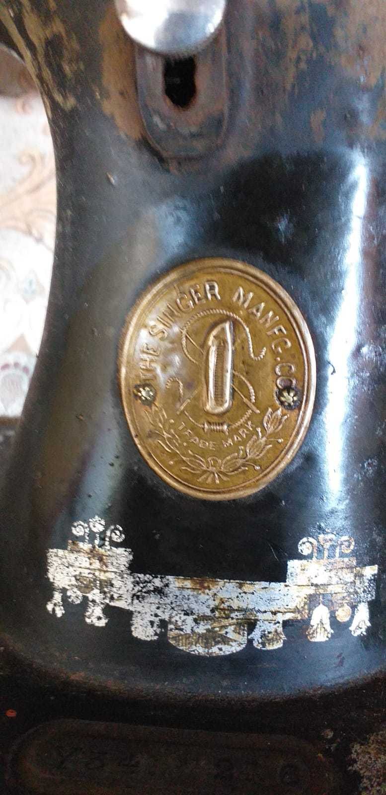 Mașina de cusut marca Singer, seria Y3417216, din anul 1926