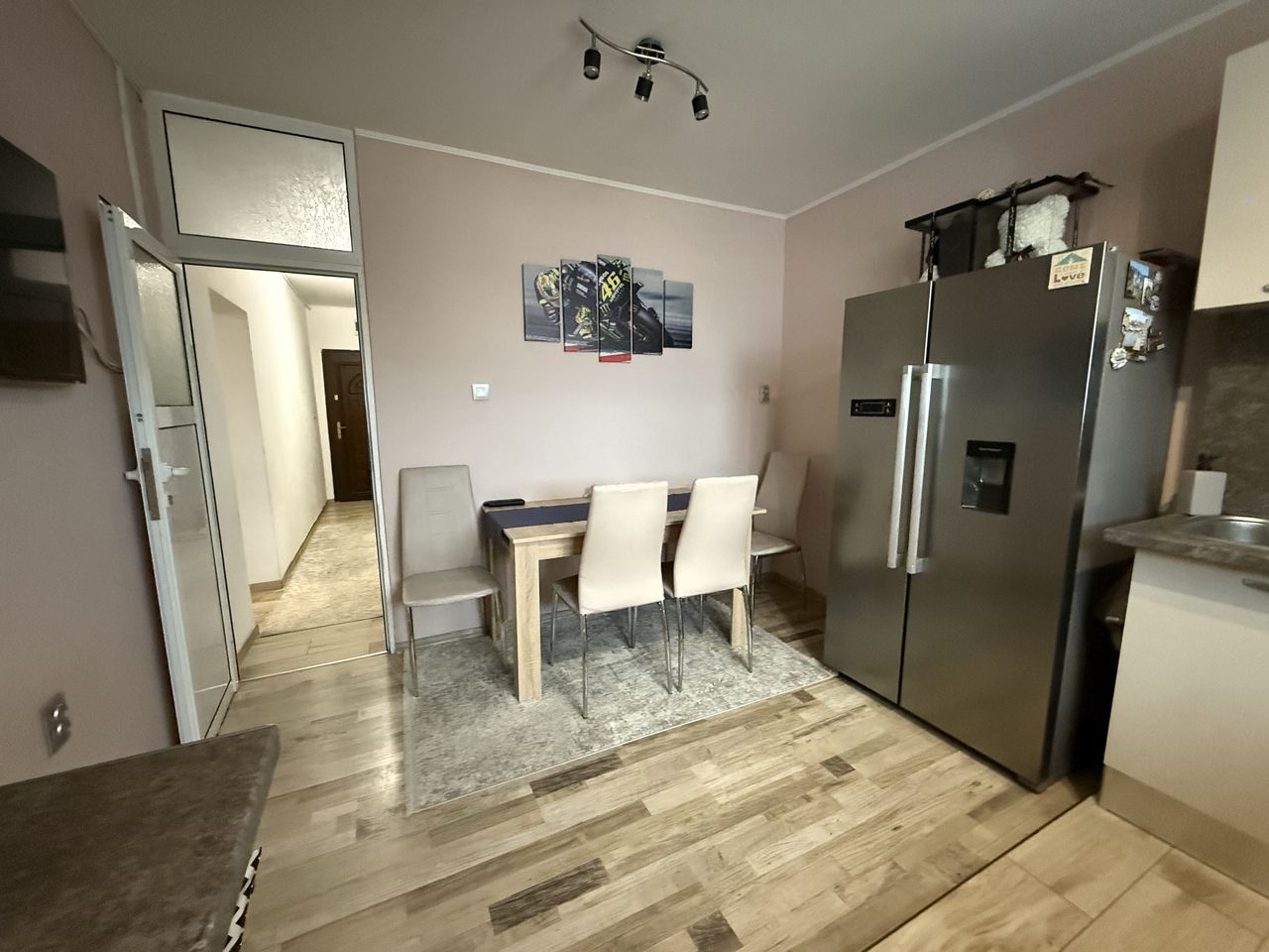 Дава се под наем Двустаен апартамент в Пловдив, Изгрев - 50 кв.м за 255 € - Снимка #2