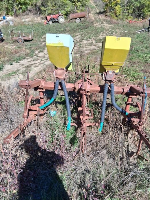 Prășitoare cu fertilizare