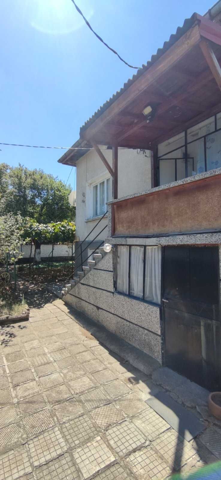 Продавам къща, област София, село Стамболово.